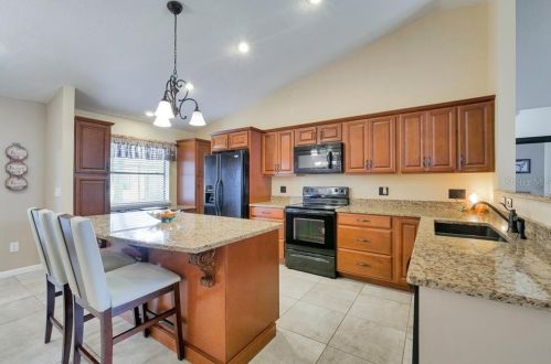 3616 Falling Leaf Ln, Orlando FL 32810-2268 exterior