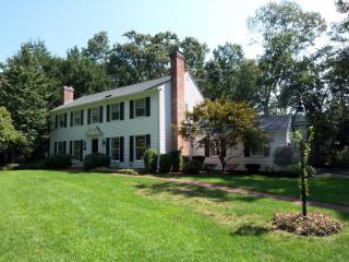 277 Ardsley Rd, Springfield MA  01106-2505 exterior