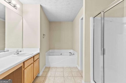 351 Parkview Manor Dr, Tucker GA  30084-8914 exterior