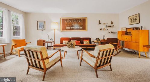 4400 Springdale St, Washington DC 20016-2716 exterior