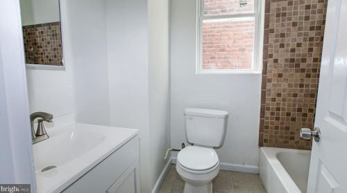 6215 Market St, Philadelphia PA 19139-2923 exterior