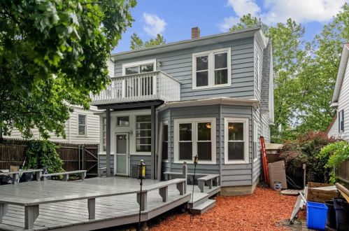 107 Overhill Rd, Providence RI  02906-4916 exterior