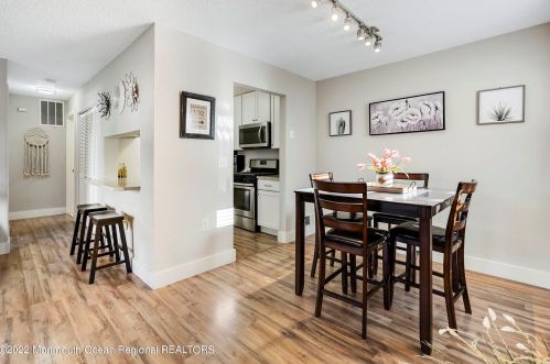 102 Daffodil Dr, Jackson Twp NJ  08527-4171 exterior