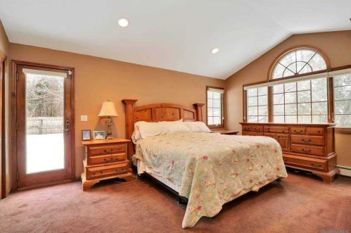 12 Belmar Ln, Commack NY 11725-1104 exterior