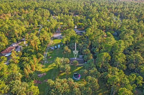 291 20th Ave, Naples, FL 34120-2773