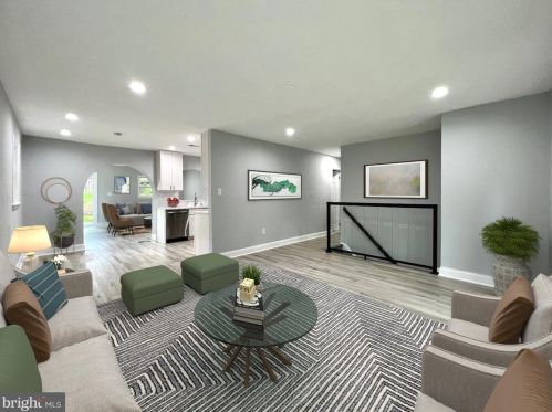 5910 Brookview Dr, Alexandria VA 22310-1819 exterior