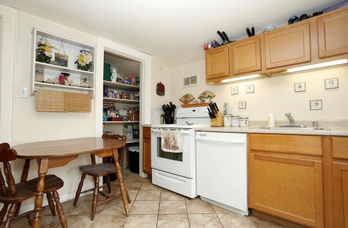 5610 Martin Dr, Milwaukee WI 53208-2534 exterior