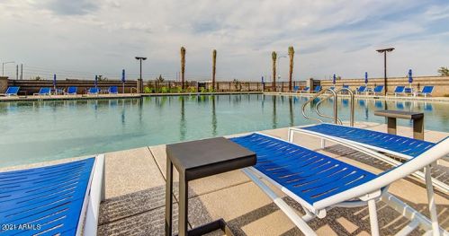 3637 58 Dr, Phoenix AZ 85043-2410 exterior