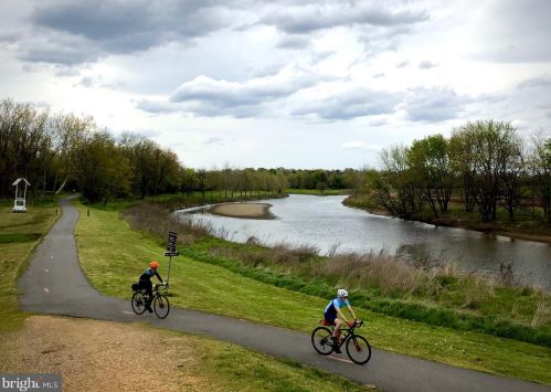 3143 Ft Lincoln Dr, Washington DC 20018-4311 exterior