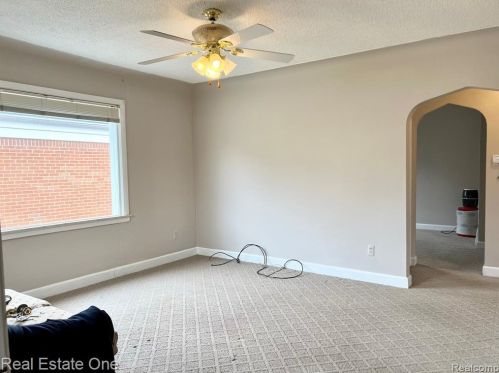 6720 Lafayette St, Dearborn Heights MI  48127-2157 exterior