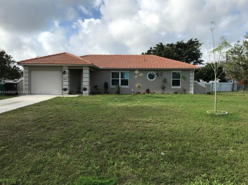 265 Dalton Cir, Fort Pierce FL  34953-5847 exterior