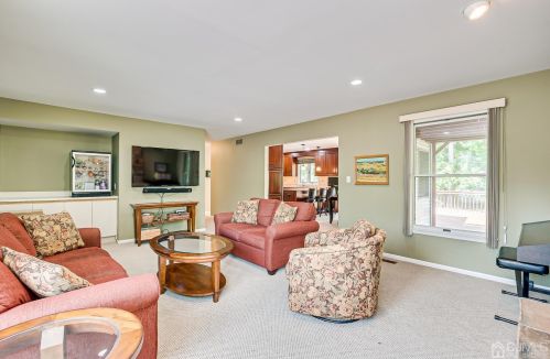 102 King St, Edison NJ 08820-1023 exterior