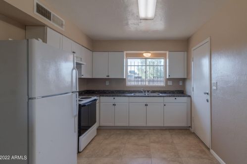 2126 Chambers St, Phoenix AZ 85040-9062 exterior