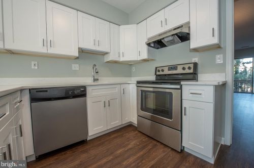 50 Woodside Rd, Ardmore PA 19003-1437 exterior