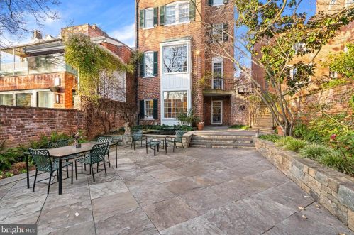 2906 N St, Washington DC 20024-3701 exterior