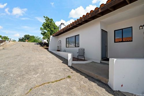 39111 Chaparral Dr, Temecula CA 92592-2020 exterior