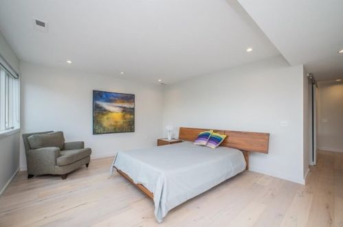 216 39 St, Pittsburgh PA 15201-1810 exterior