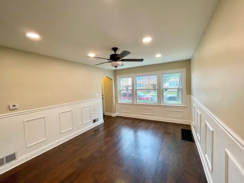 3040 55 St, Chicago IL 60632-4738 exterior