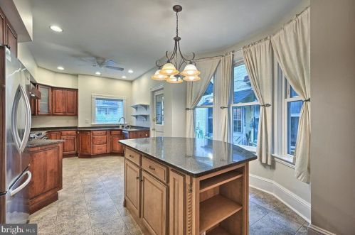 415 College Ave, Lancaster PA  17603-3319 exterior