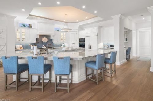 3243 Gin Ln, Naples FL 34102-7816 exterior