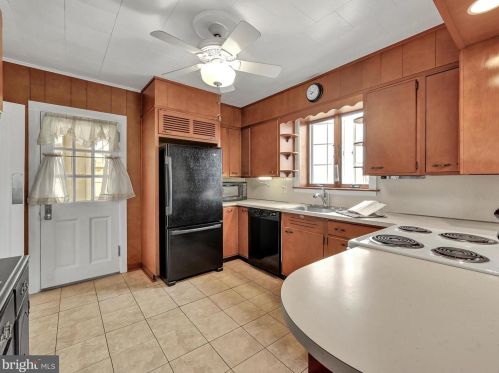 1318 Howard Ave, Primrose PA 17901-3418 exterior