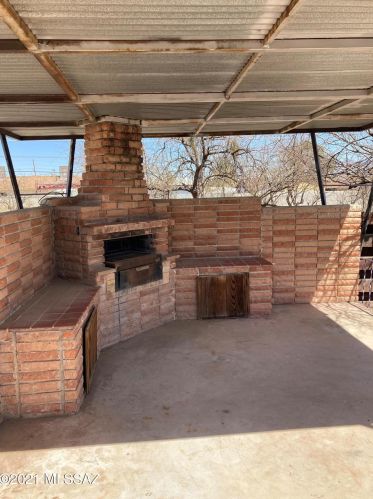 826 Columbia St, Tucson, AZ 85714-1253