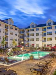 100 Rosie Sq, Wood-Ridge NJ  07075-7001 exterior