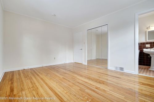 15 Glenwood Dr, Berkeley Township NJ 08721-1021 exterior