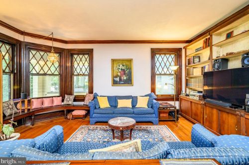 220 Maple Ave, Camden NJ 08106-2315 exterior