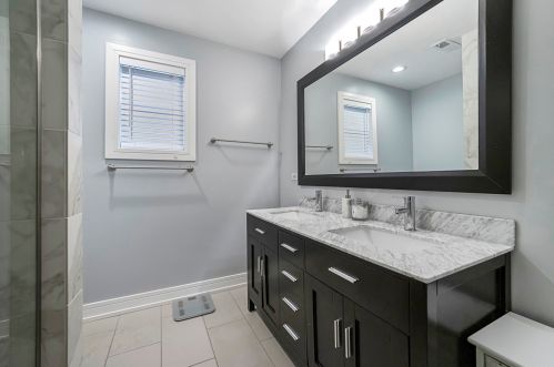 4310 Bernard St, Chicago IL 60618-1109 exterior