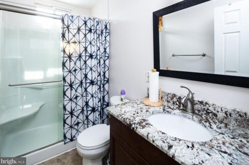 51 Mactavish Ct, New Castle DE 19720-6524 exterior