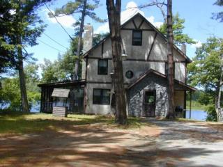 22 Marcoux Rd, Newton, NH 03858-3508