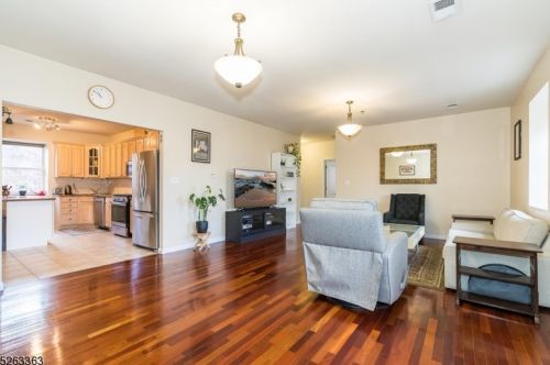 37 New York Ave, Newark NJ  07105-1281 exterior