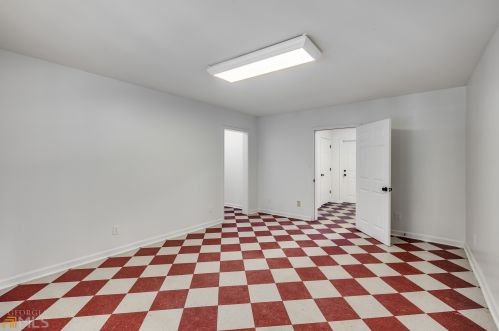 519 Ivy Pl, Atlanta GA 30342-4275 exterior