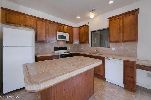 11660 Picture Rocks Rd, Tucson AZ 85743-8770 exterior