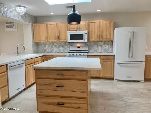 2414 38th St, Phoenix AZ  85008-2222 exterior