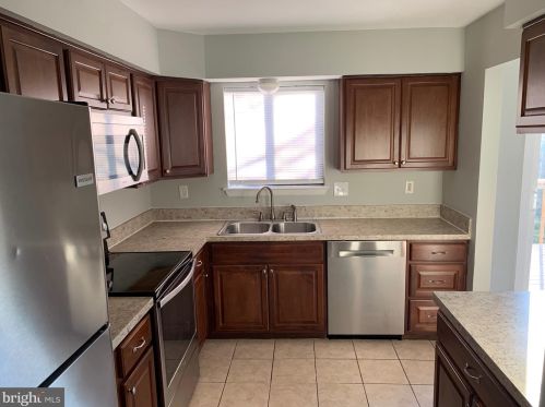 27 Erbitea Ln, New Castle DE 19720-4655 exterior