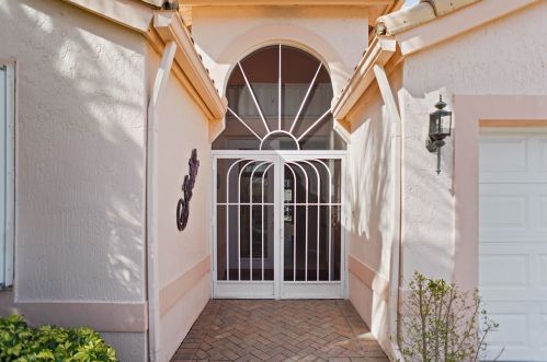 11865 Grv Rdg Ln, Boynton Beach FL 33437-1663 exterior