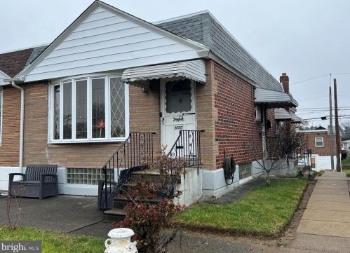 8557 Bustleton Ave, Philadelphia, PA 19152-1215