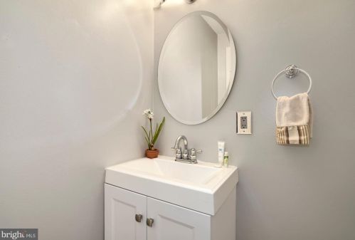 6406 Birchleigh, Alexandria VA 22315-3636 exterior