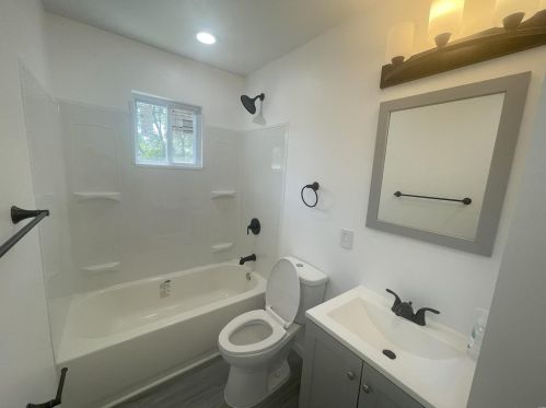 1130 Chambers Rd, Saint Louis MO 63137-1507 exterior