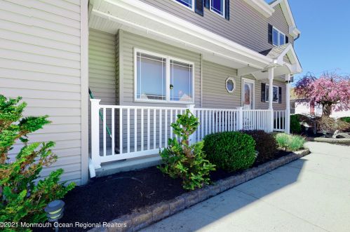 88 Ocean Gate Ave, Berkeley Township, NJ 08721-1420