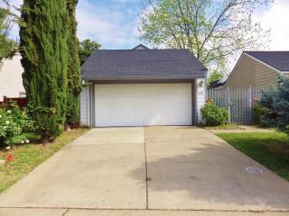 2407 Seamist Dr, Sacramento CA  95833-2344 exterior