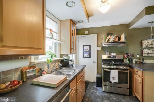 1708 Riverside Dr, Trenton NJ 08618-5843 exterior