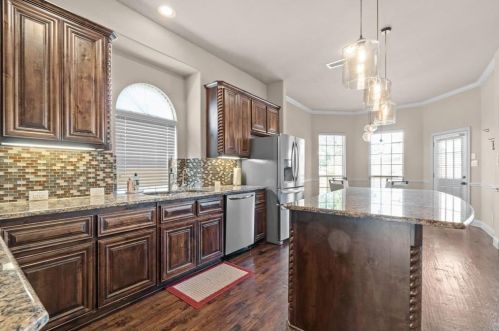 3030 Mcgregor Dr, Frisco TX 75033-8040 exterior