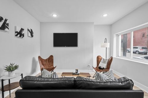 373 Main St, Pittsburgh PA  15201-1153 exterior