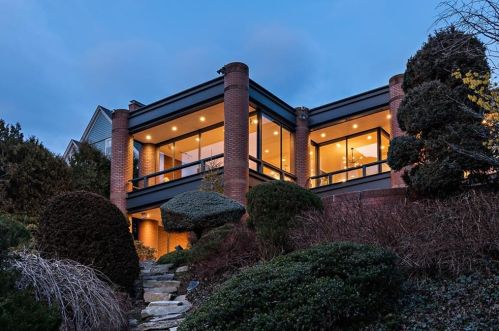 110 Congdon St, Providence RI  02906-1413 exterior