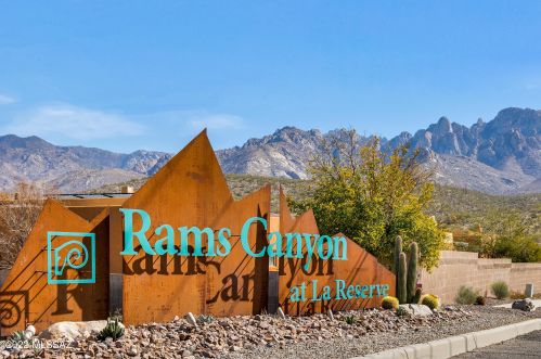 11251 Flt Granite Dr, Tucson AZ 85737-4614 exterior