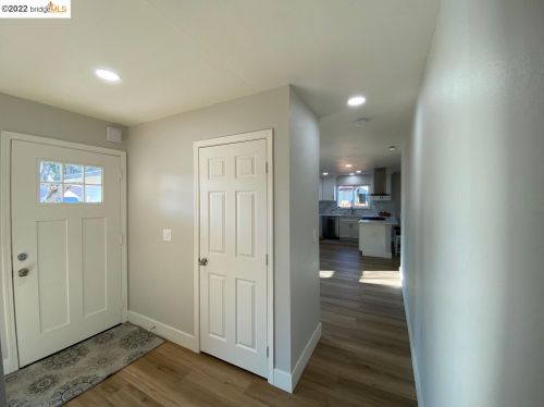 1834 Elkwood Dr, Concord CA  94519-1122 exterior