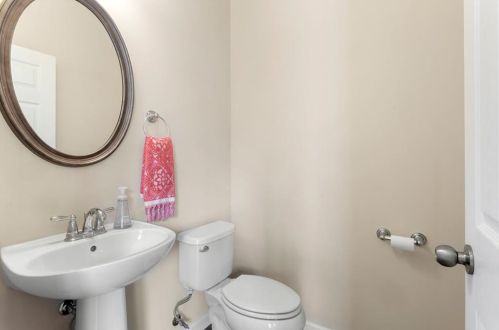 1737 Breyerton Dr, Atlanta GA 30329-4712 exterior